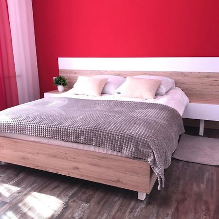 Apartment Ternopil Світло Не Вимикають Eksteriør billede